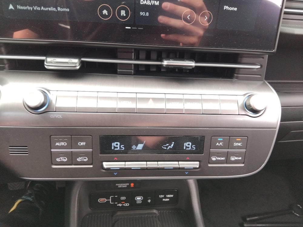 Hyundai Kona nuova a Roma (18)