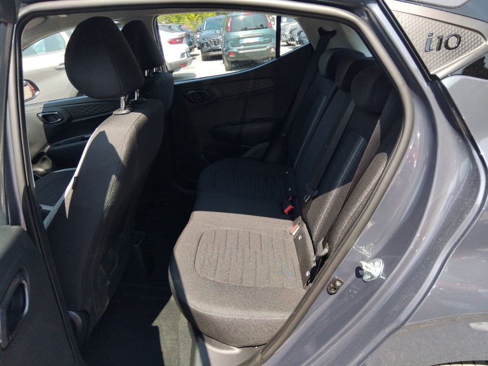 Hyundai i10 nuova a Roma (11)