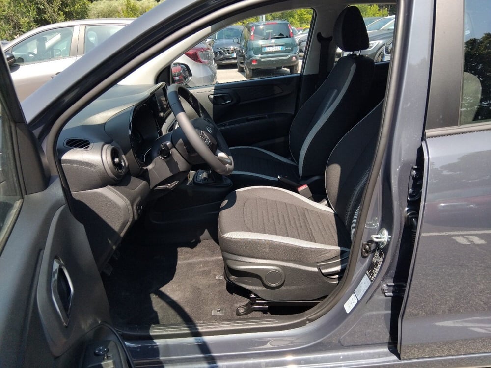 Hyundai i10 nuova a Roma (12)