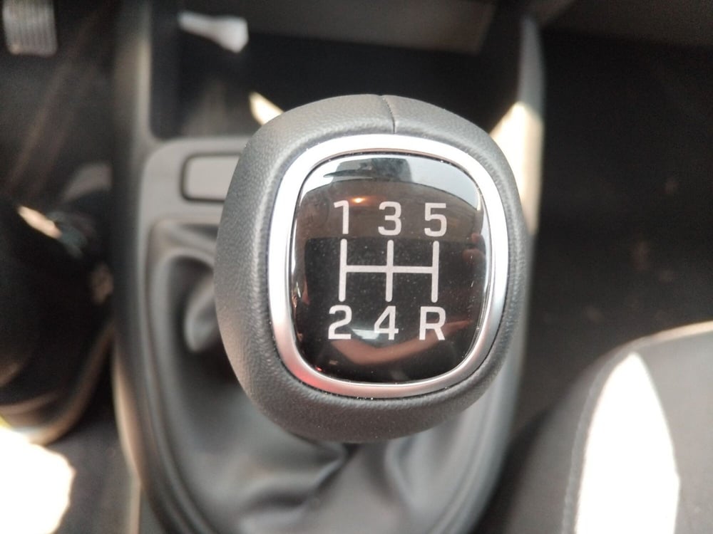 Hyundai i10 nuova a Roma (18)