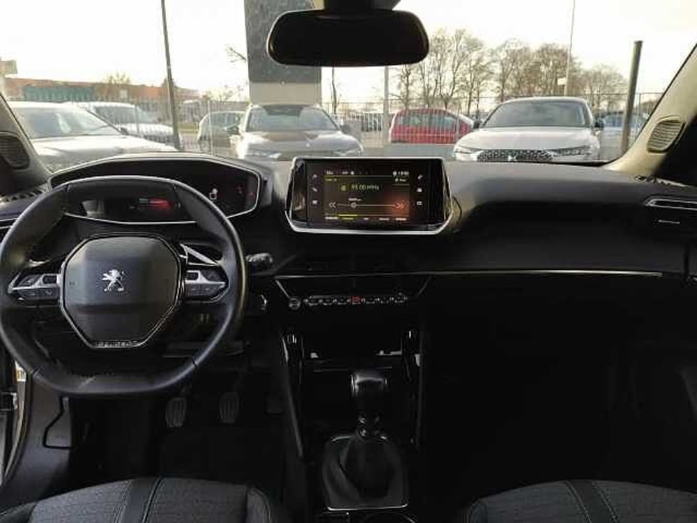 Peugeot 2008 usata a Milano (9)