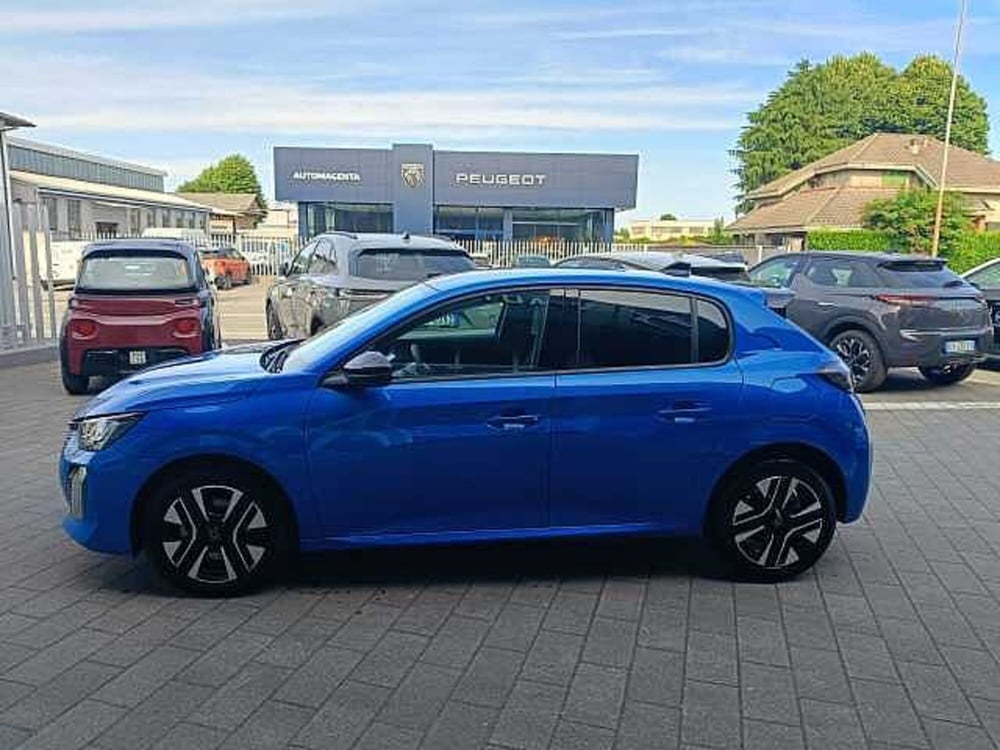 Peugeot 208 nuova a Milano (4)