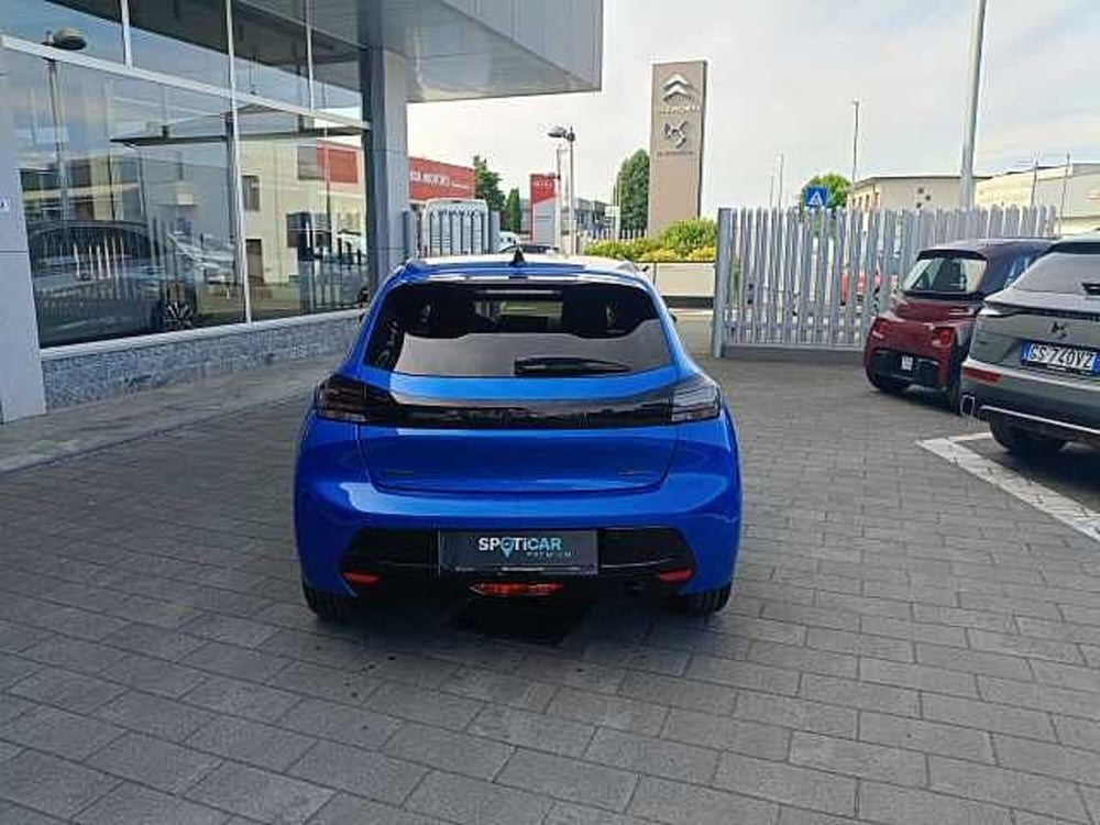 Peugeot 208 nuova a Milano (6)