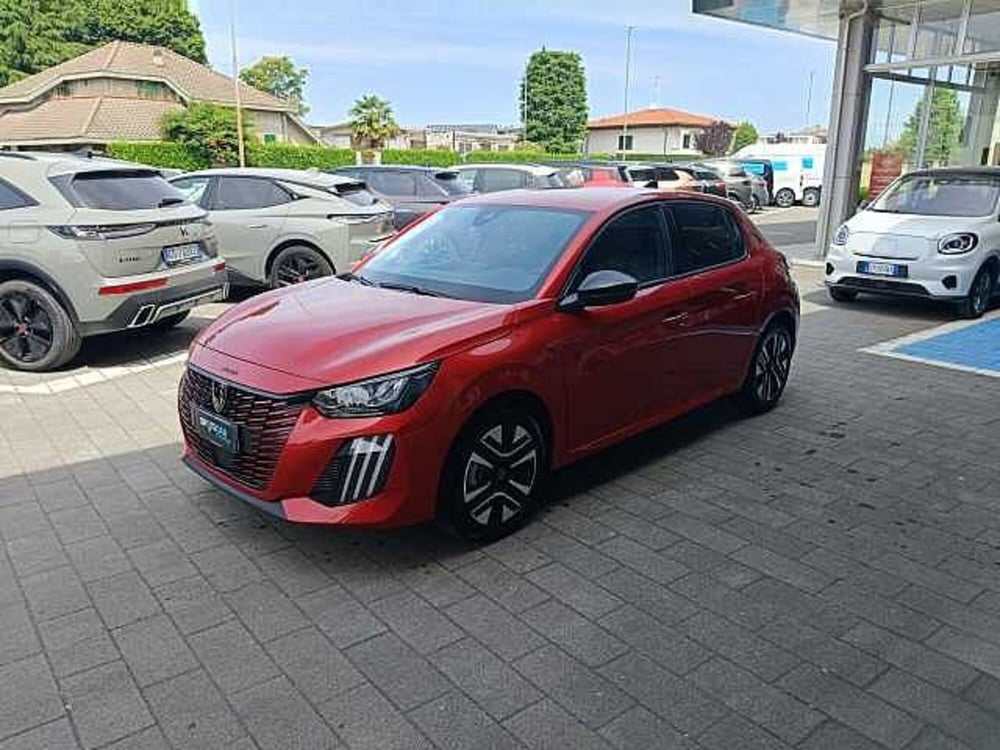 Peugeot 208 nuova a Milano (3)