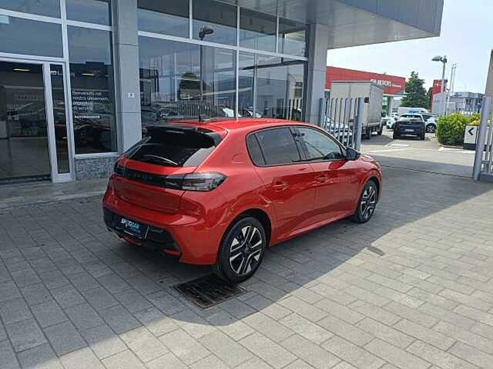 Peugeot 208 nuova a Milano (8)