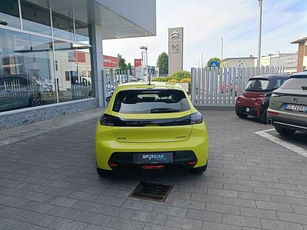 Peugeot 208 nuova a Milano (6)