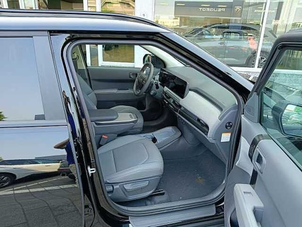 Kia EV3 usata a Milano (13)