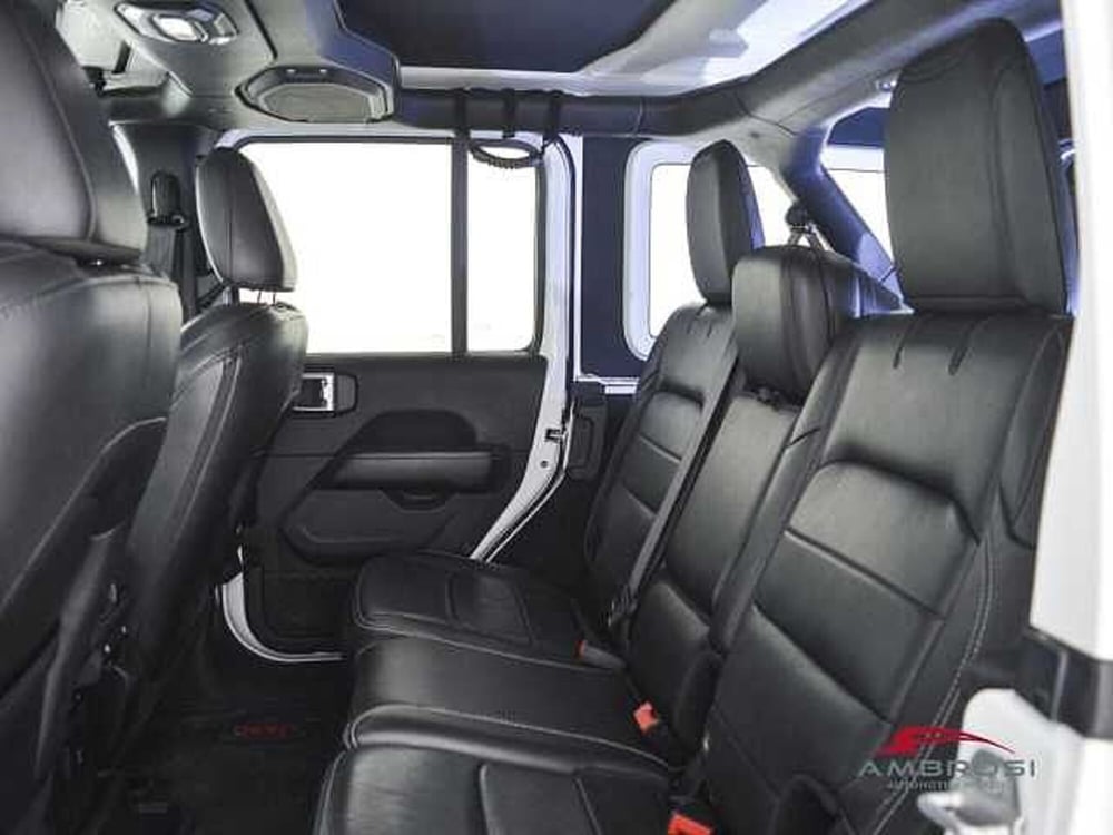 Jeep Wrangler Unlimited usata a Viterbo (10)