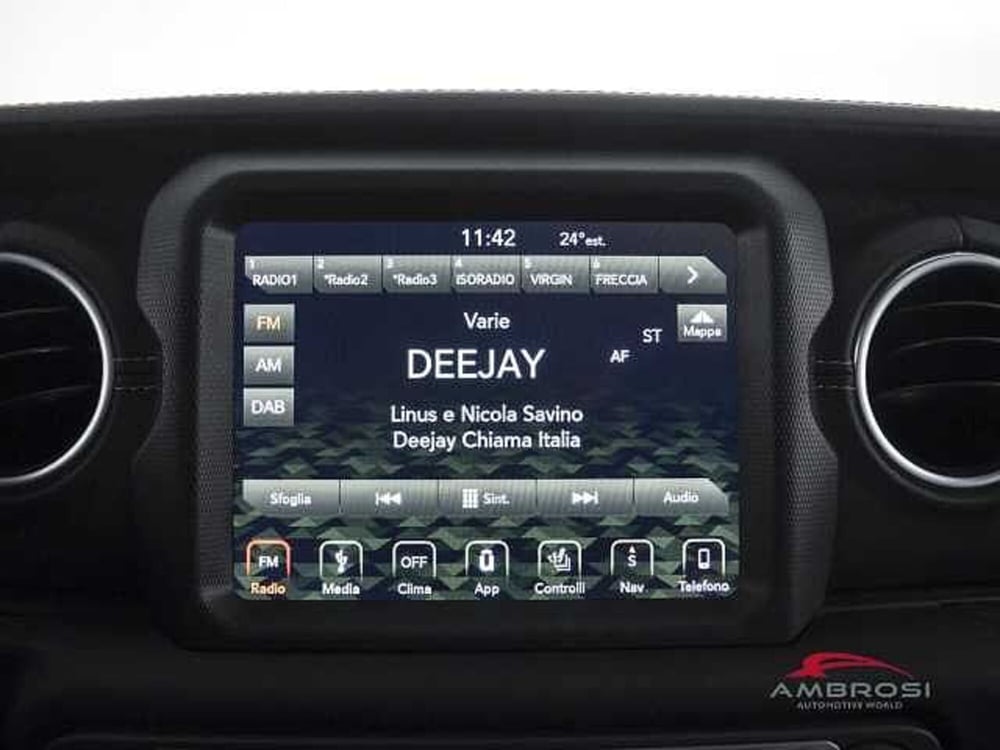 Jeep Wrangler Unlimited usata a Viterbo (15)