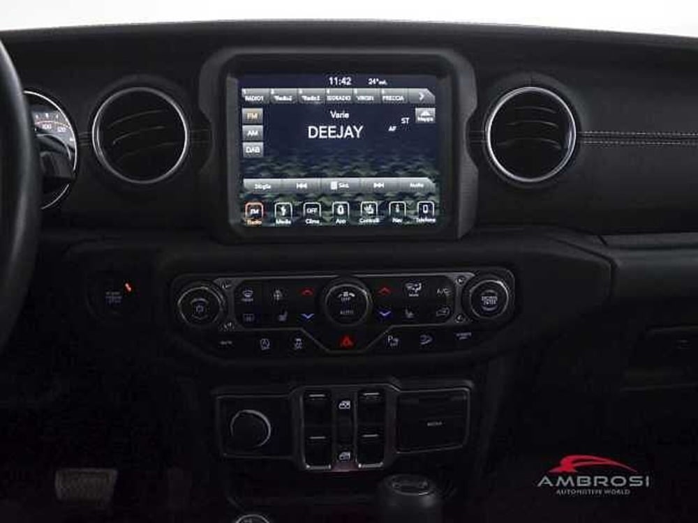 Jeep Wrangler Unlimited usata a Viterbo (19)