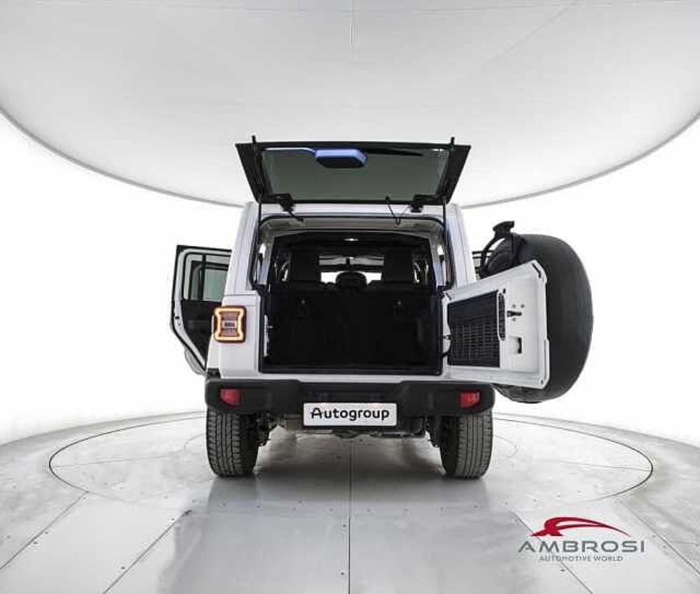 Jeep Wrangler Unlimited usata a Viterbo (7)