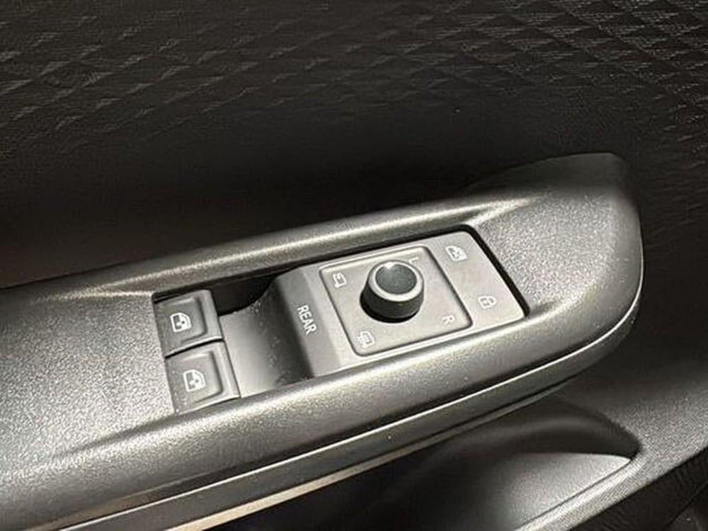 Cupra Born usata a Vicenza (16)