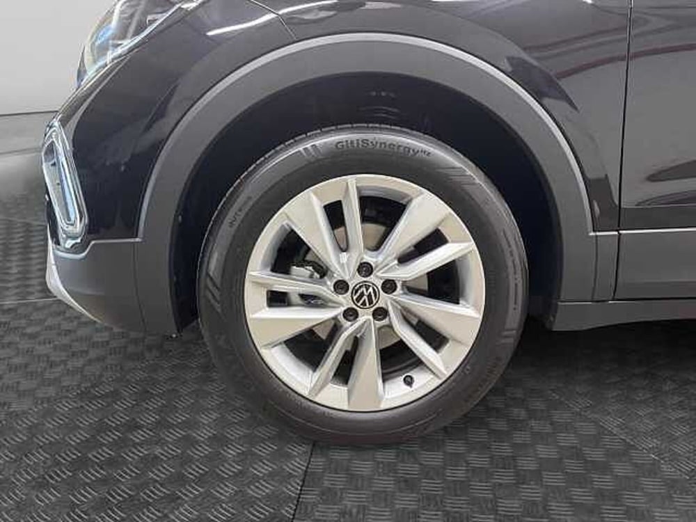 Volkswagen T-Cross nuova a Lecco (13)