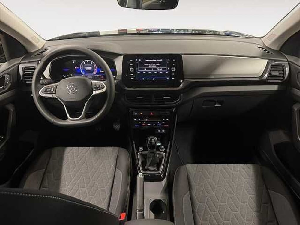 Volkswagen T-Cross nuova a Lecco (9)