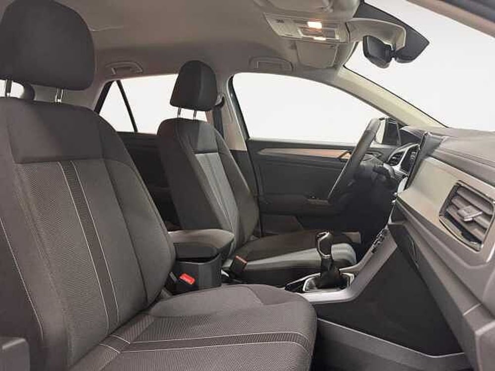 Volkswagen T-Roc nuova a Lecco (15)