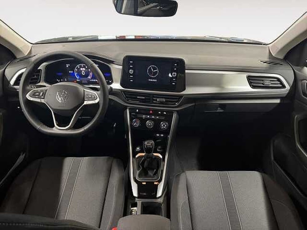 Volkswagen T-Roc nuova a Lecco (9)