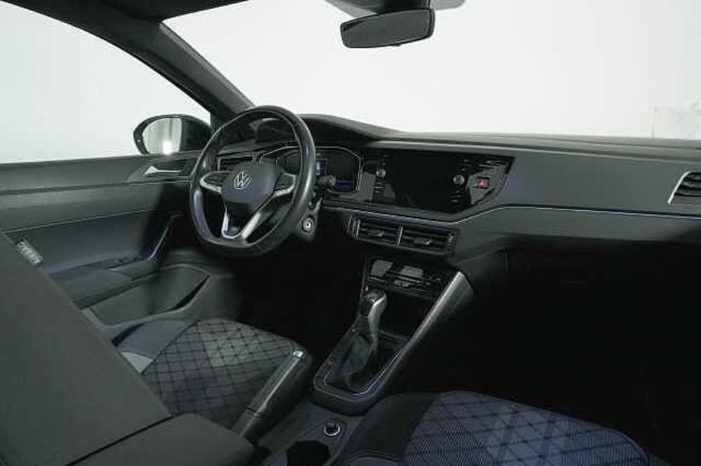 Volkswagen Taigo usata a Como (13)