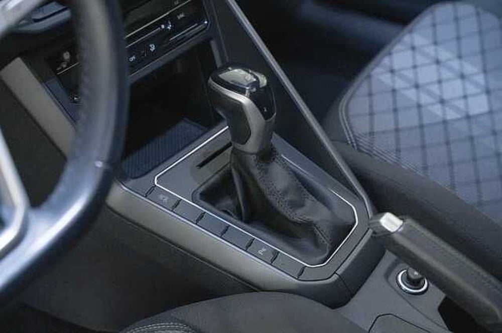 Volkswagen Taigo usata a Como (15)