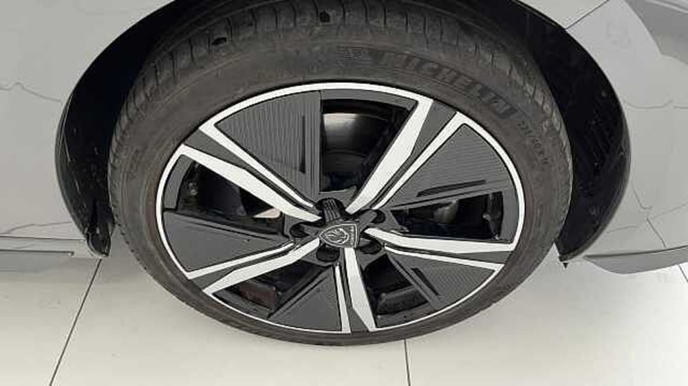 Peugeot 308 SW usata a Milano (4)