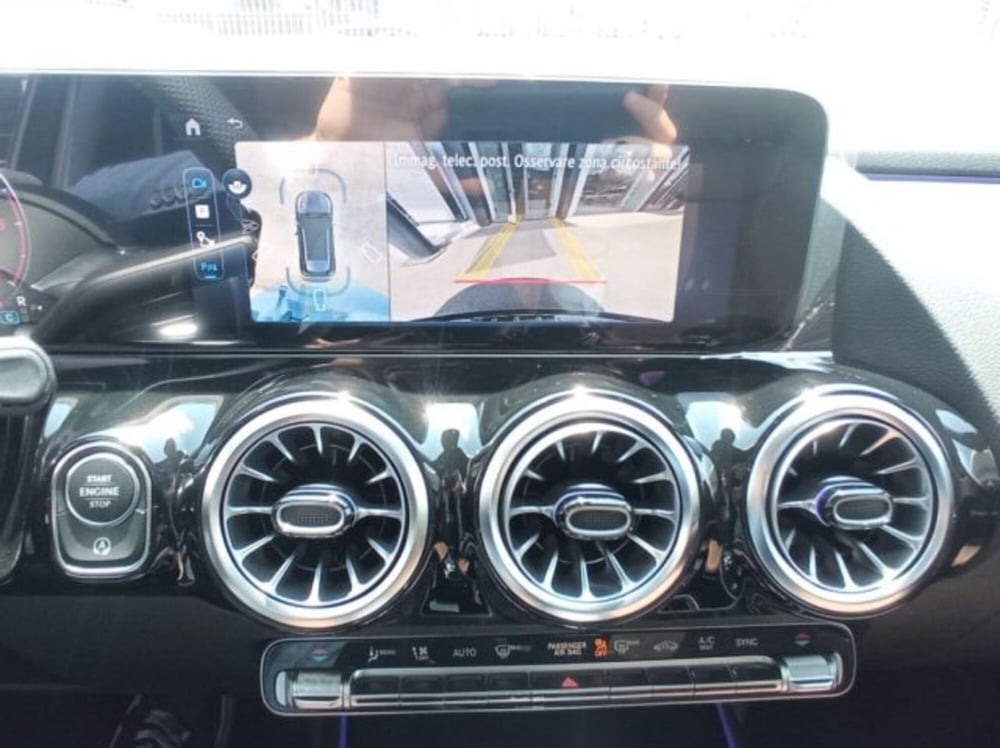 Mercedes-Benz GLA SUV nuova a Potenza (17)