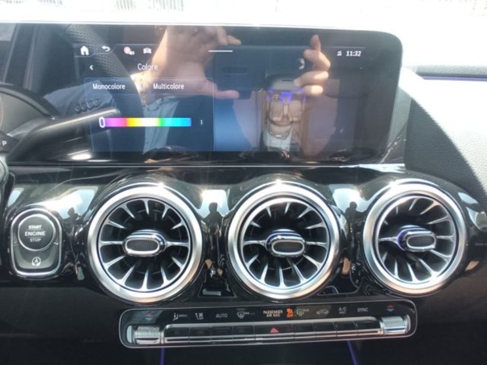 Mercedes-Benz GLA SUV nuova a Potenza (18)