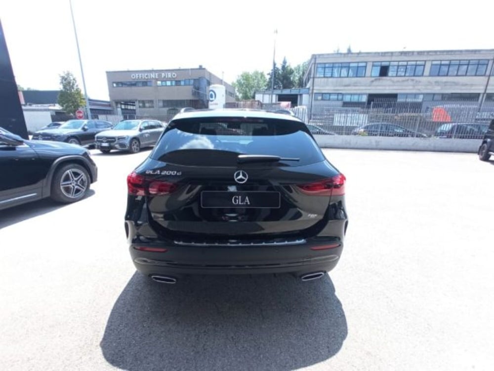 Mercedes-Benz GLA SUV nuova a Potenza (6)