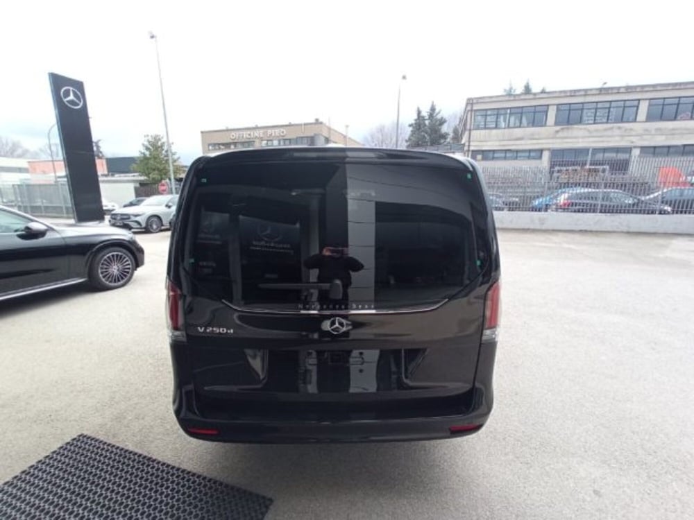 Mercedes-Benz Classe V nuova a Potenza (5)