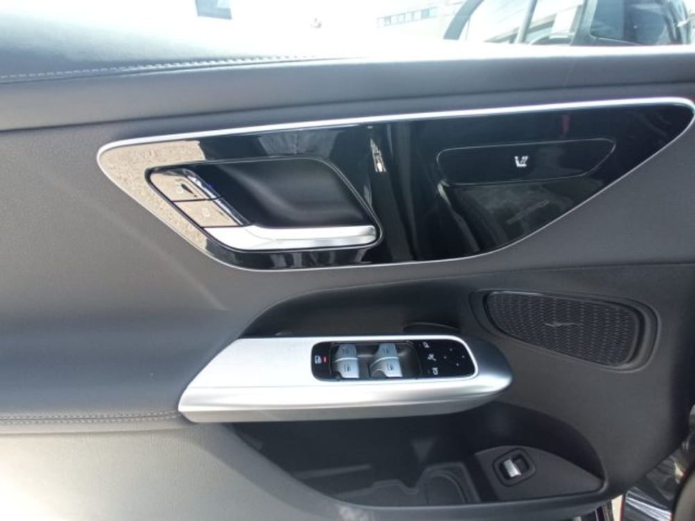 Mercedes-Benz GLC nuova a Potenza (18)