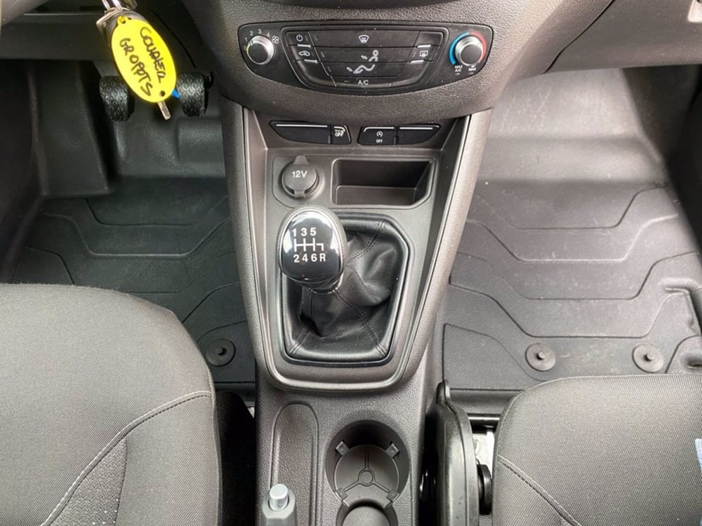 Ford Transit Courier usata a Milano (13)