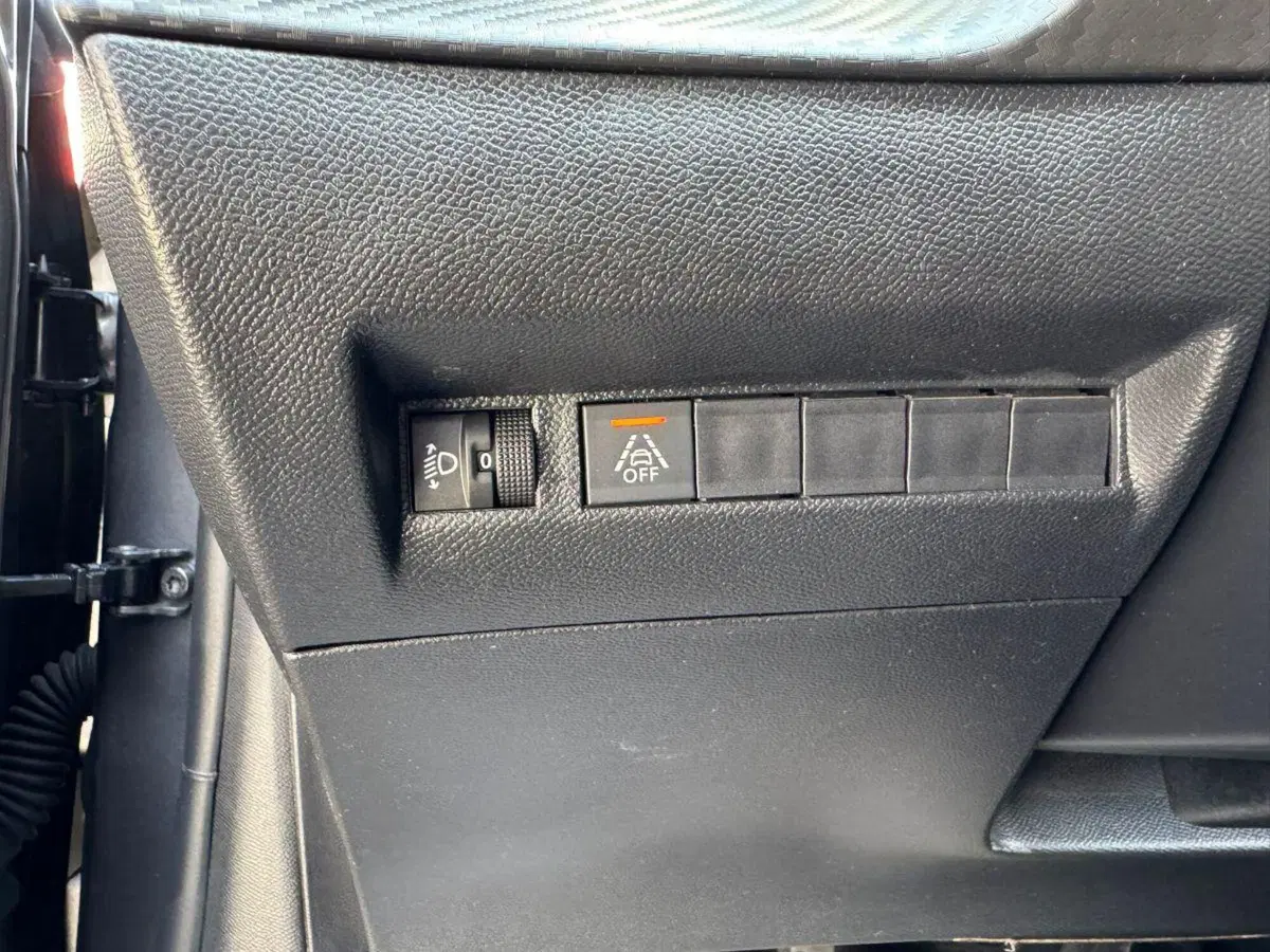 Peugeot 208 usata a Lecce (15)