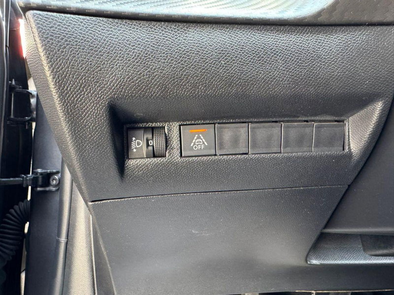 Peugeot 208 usata a Lecce (15)