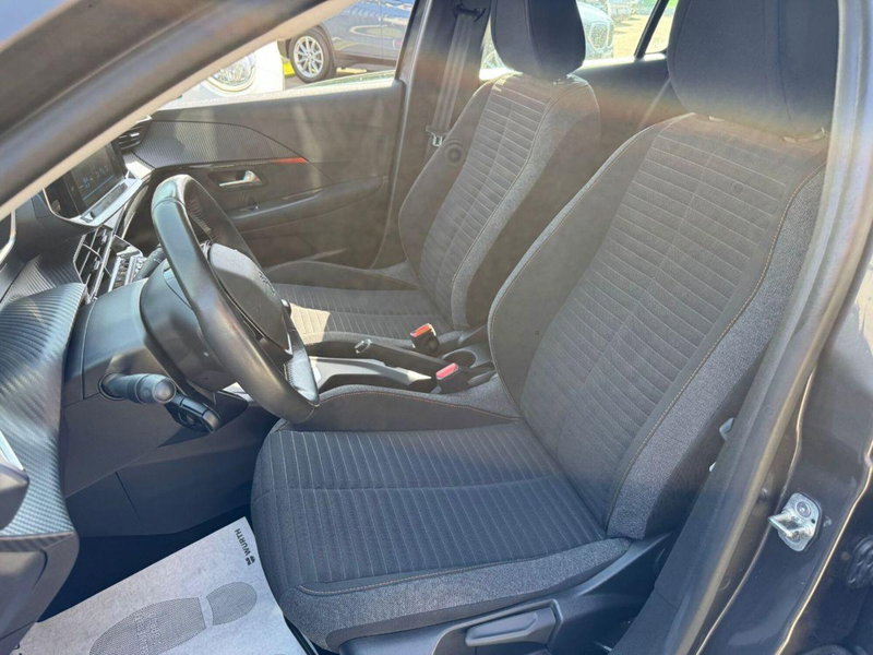 Peugeot 208 usata a Lecce (16)