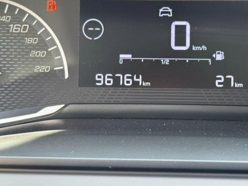 Peugeot 208 usata a Lecce (18)