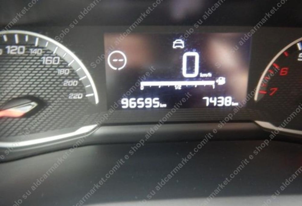 Peugeot 208 usata a Lecce (5)