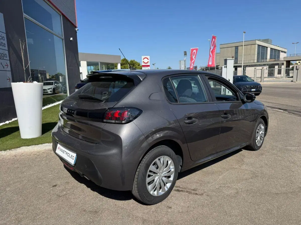 Peugeot 208 usata a Lecce (9)