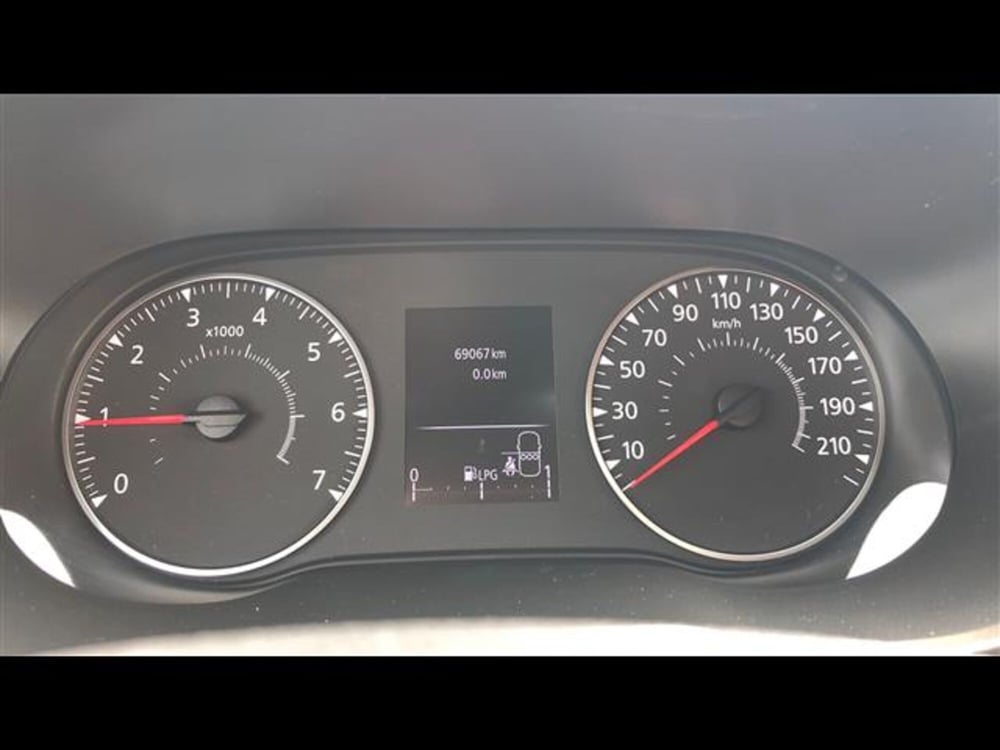 Dacia Duster usata a Parma (14)