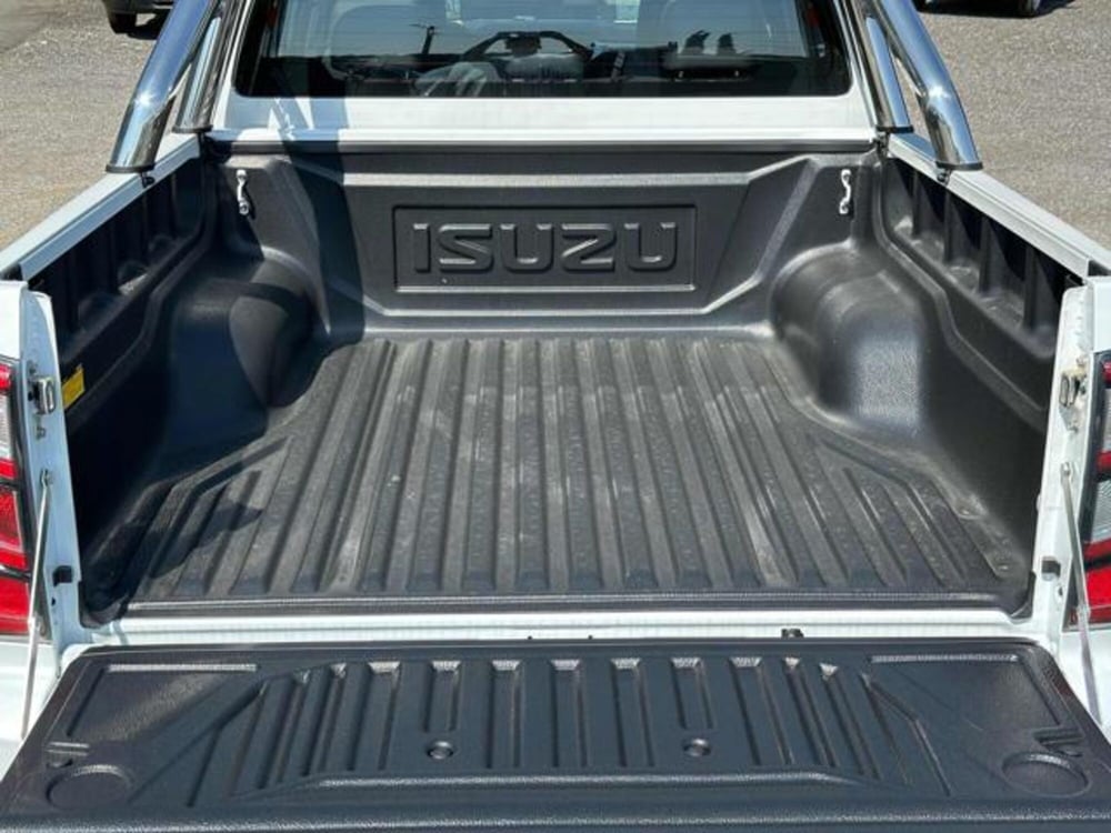 Isuzu D-Max Pick-up nuova a Lucca (10)