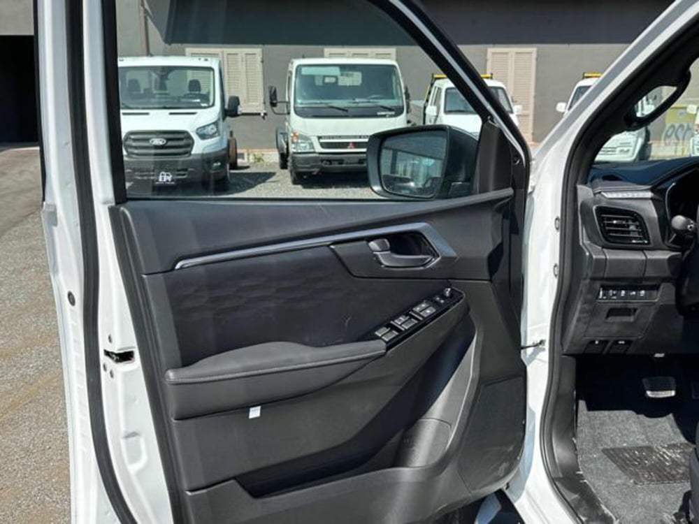 Isuzu D-Max Pick-up nuova a Lucca (12)