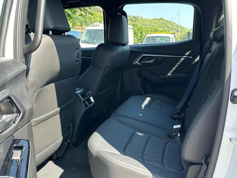 Isuzu D-Max Pick-up nuova a Lucca (15)