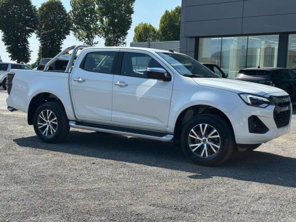 Isuzu D-Max Pick-up nuova a Lucca (5)