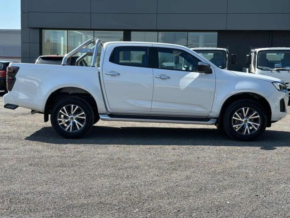 Isuzu D-Max Pick-up nuova a Lucca (6)