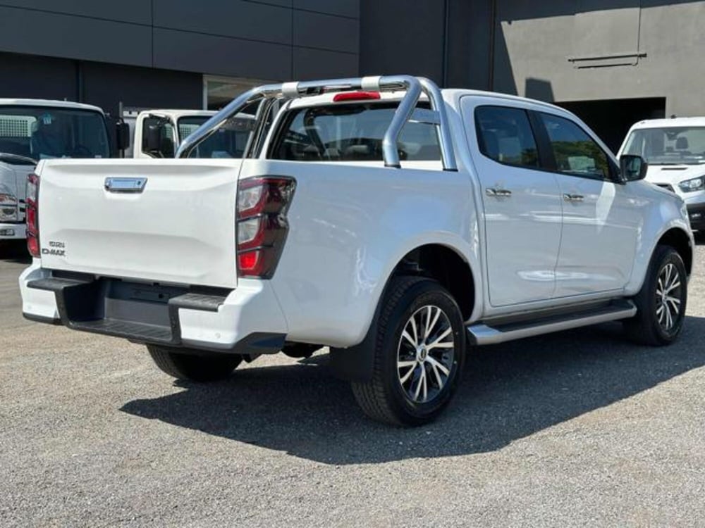 Isuzu D-Max Pick-up nuova a Lucca (7)