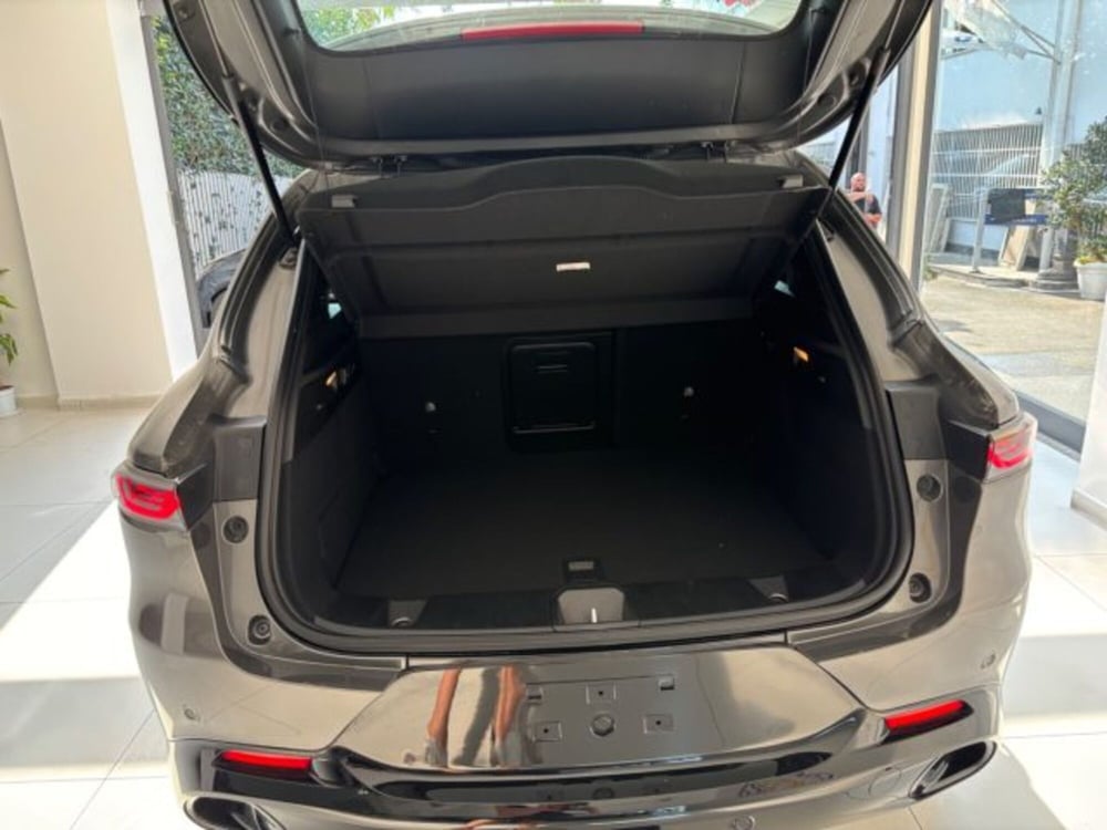 Alfa Romeo Tonale nuova a Napoli (14)