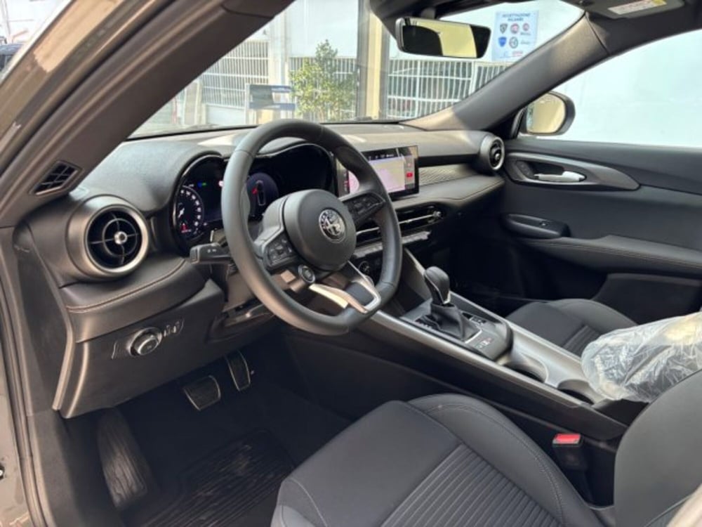 Alfa Romeo Tonale nuova a Napoli (16)