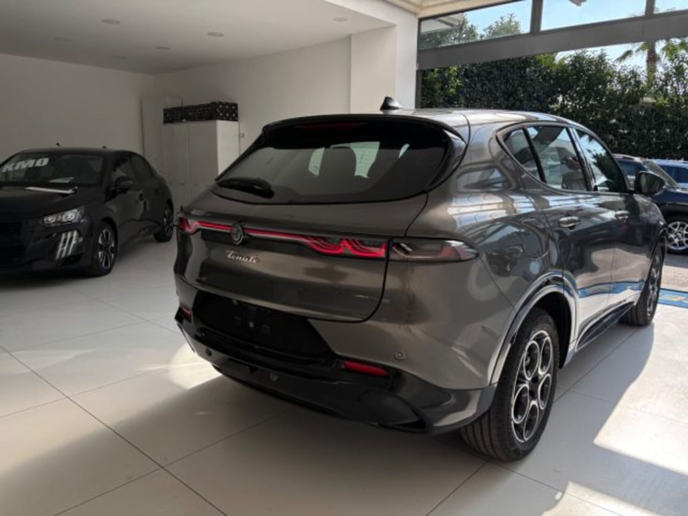 Alfa Romeo Tonale nuova a Napoli (8)