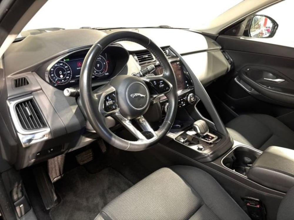 Jaguar E-Pace usata a Bologna (11)