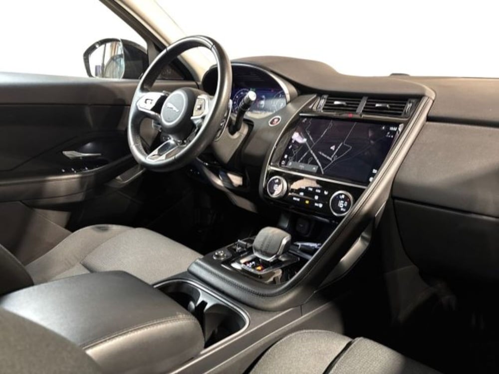 Jaguar E-Pace usata a Bologna (15)