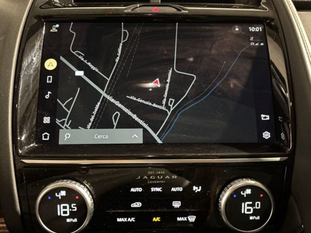 Jaguar E-Pace usata a Bologna (18)
