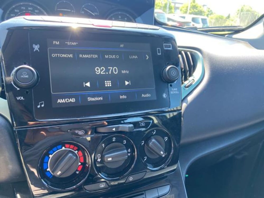 Lancia Ypsilon usata a Firenze (15)
