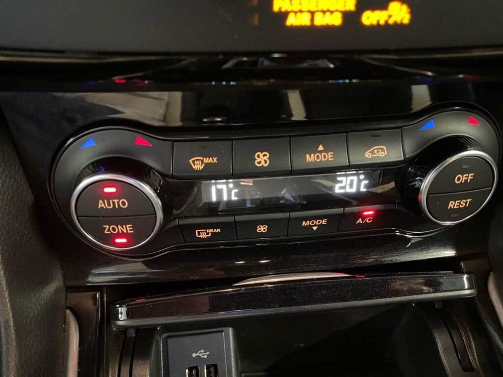 Infiniti Q30 usata a Torino (11)